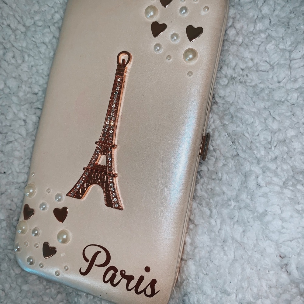 Clutch wallet